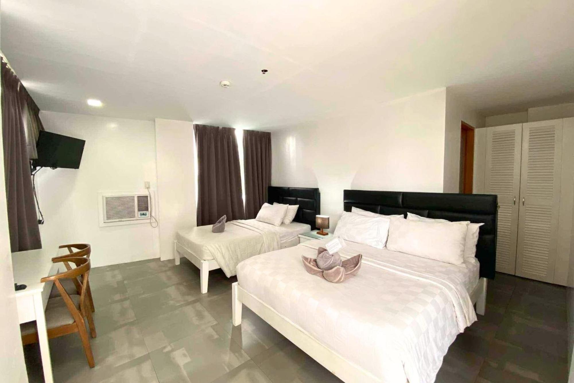 Tely'S Bed & Breakfast Iloilo Powered By Cocotel Exterior foto