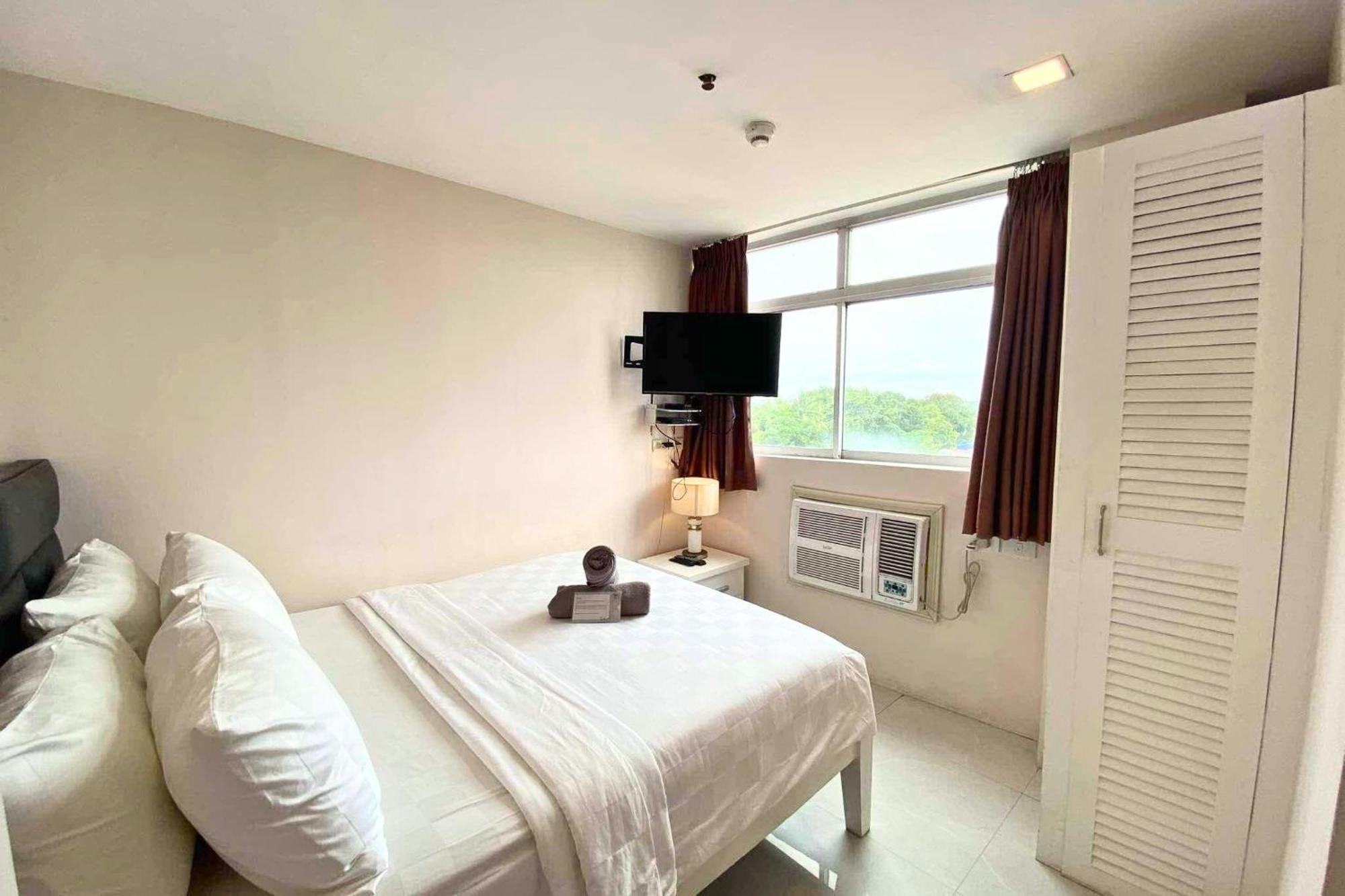 Tely'S Bed & Breakfast Iloilo Powered By Cocotel Exterior foto